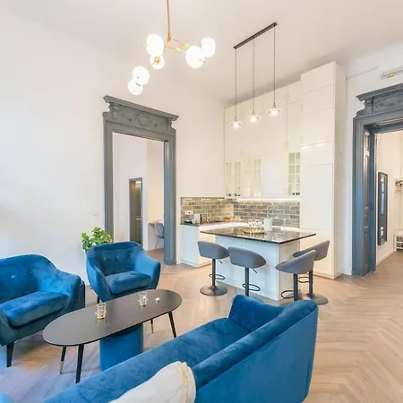 아파트 Pearl Of The Palace District With Private Sauna