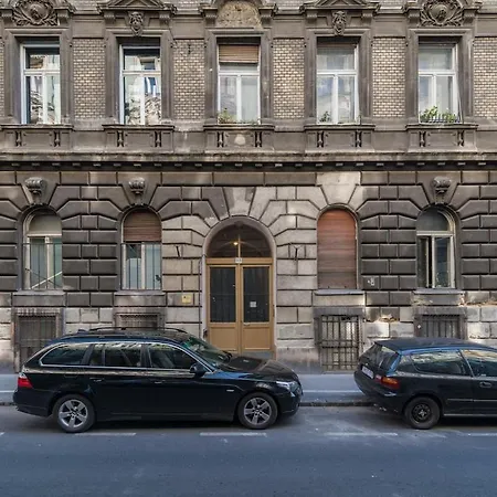 아파트 Pearl Of The Palace District With Private Sauna *