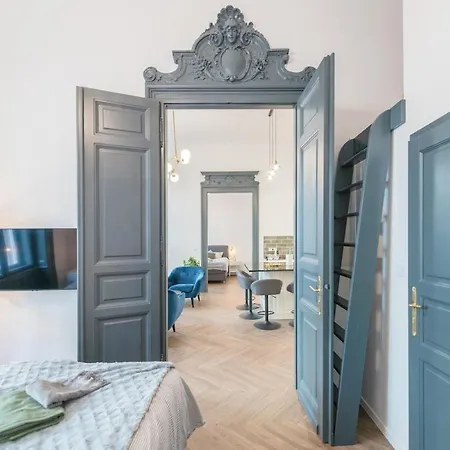 Apartment Pearl Of The Palace District With Private Sauna *
