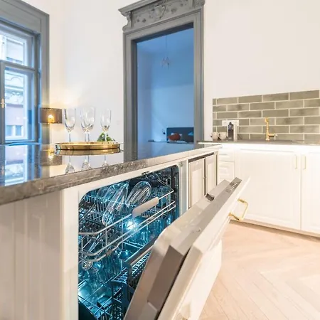 Apartment Pearl Of The Palace District With Private Sauna *
